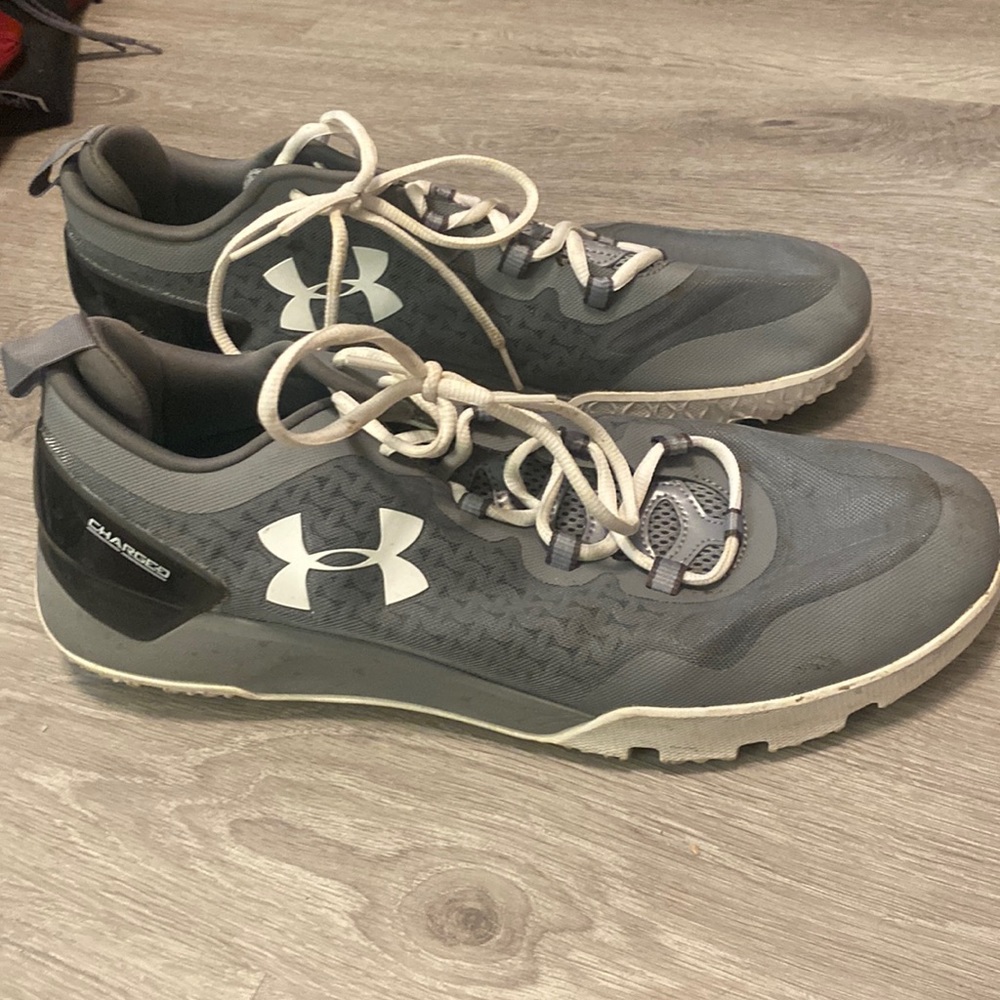 Men’s Size 15 Gray Under Armour Shoes